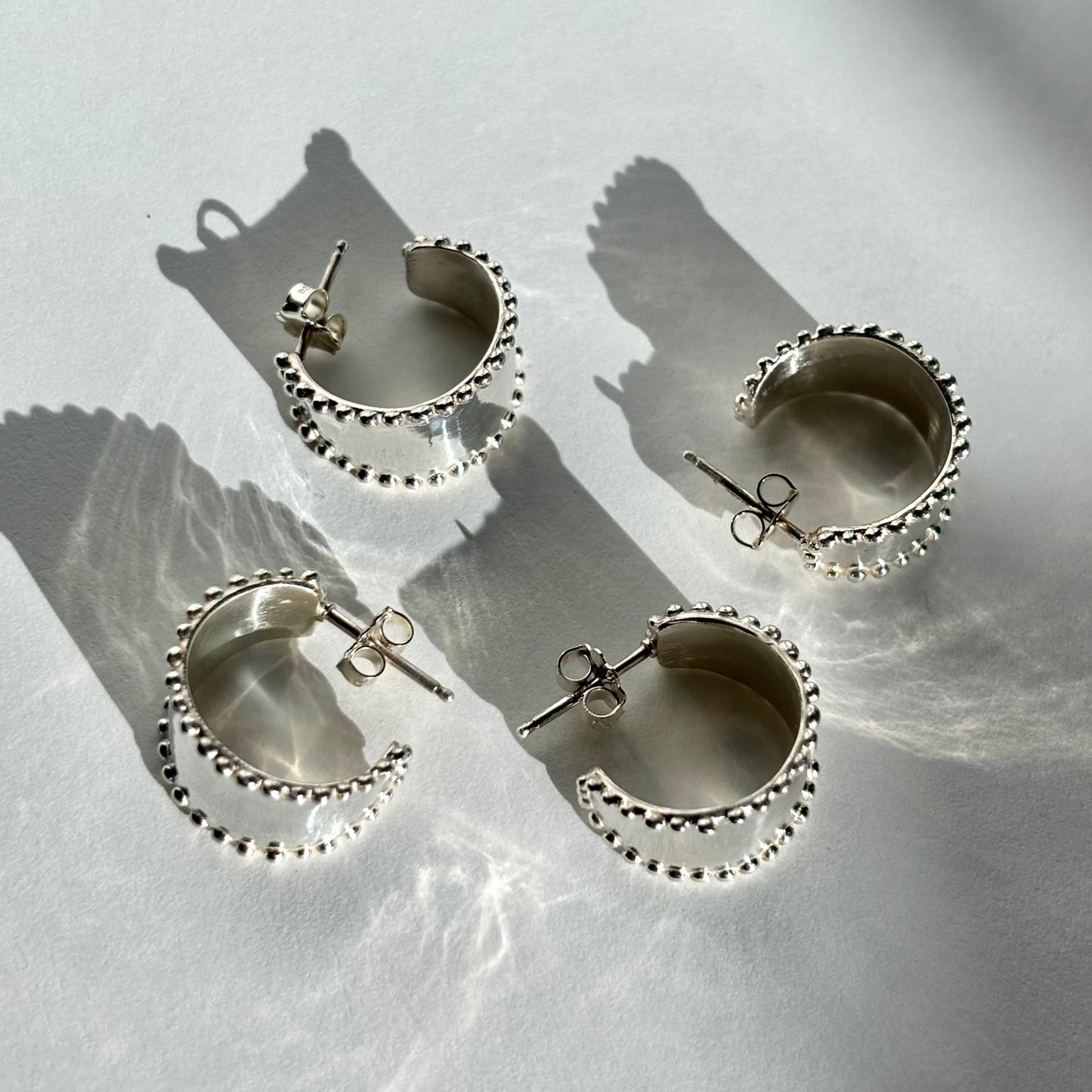 LARGE CHUNKY HOOPS