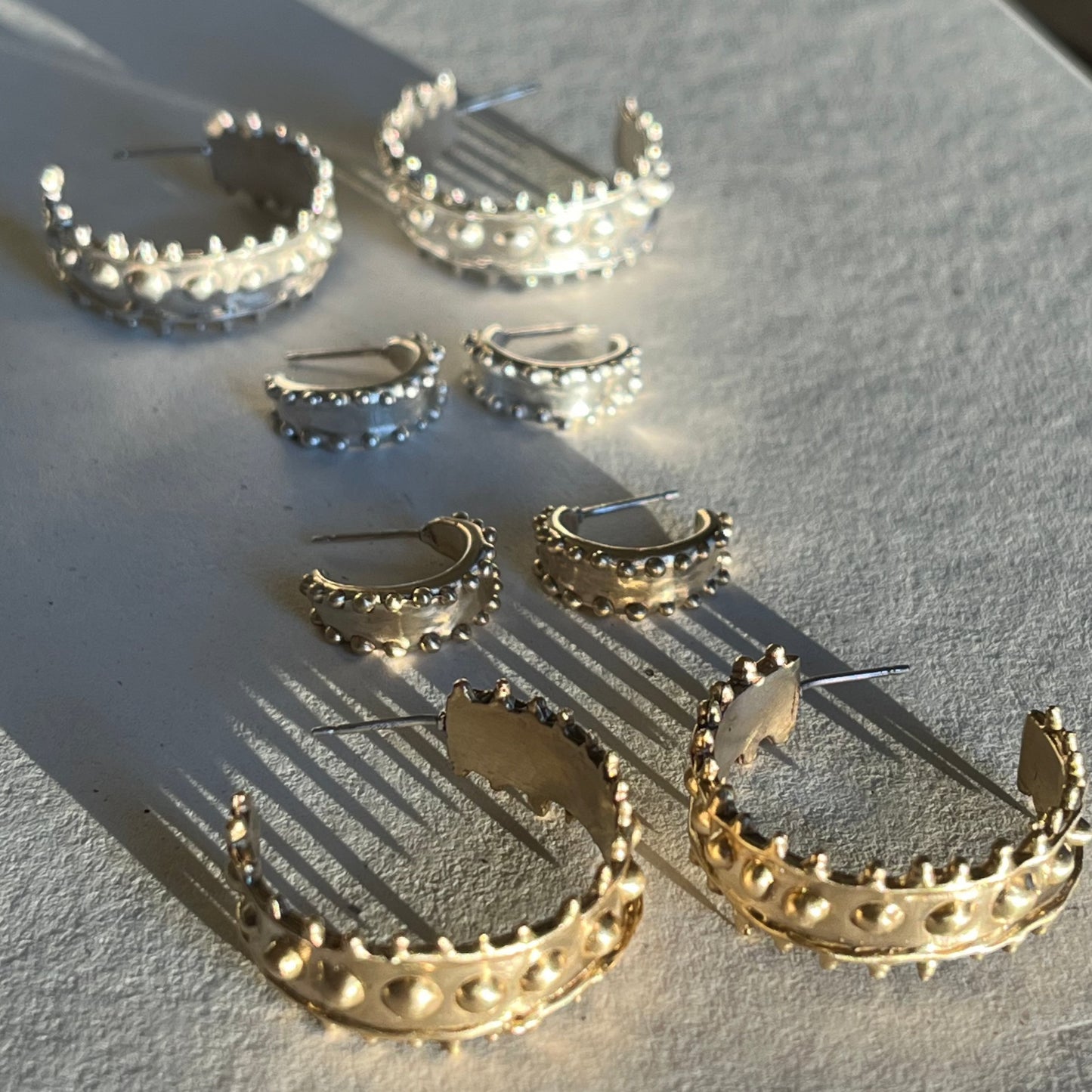 THE SANTOS HOOPS