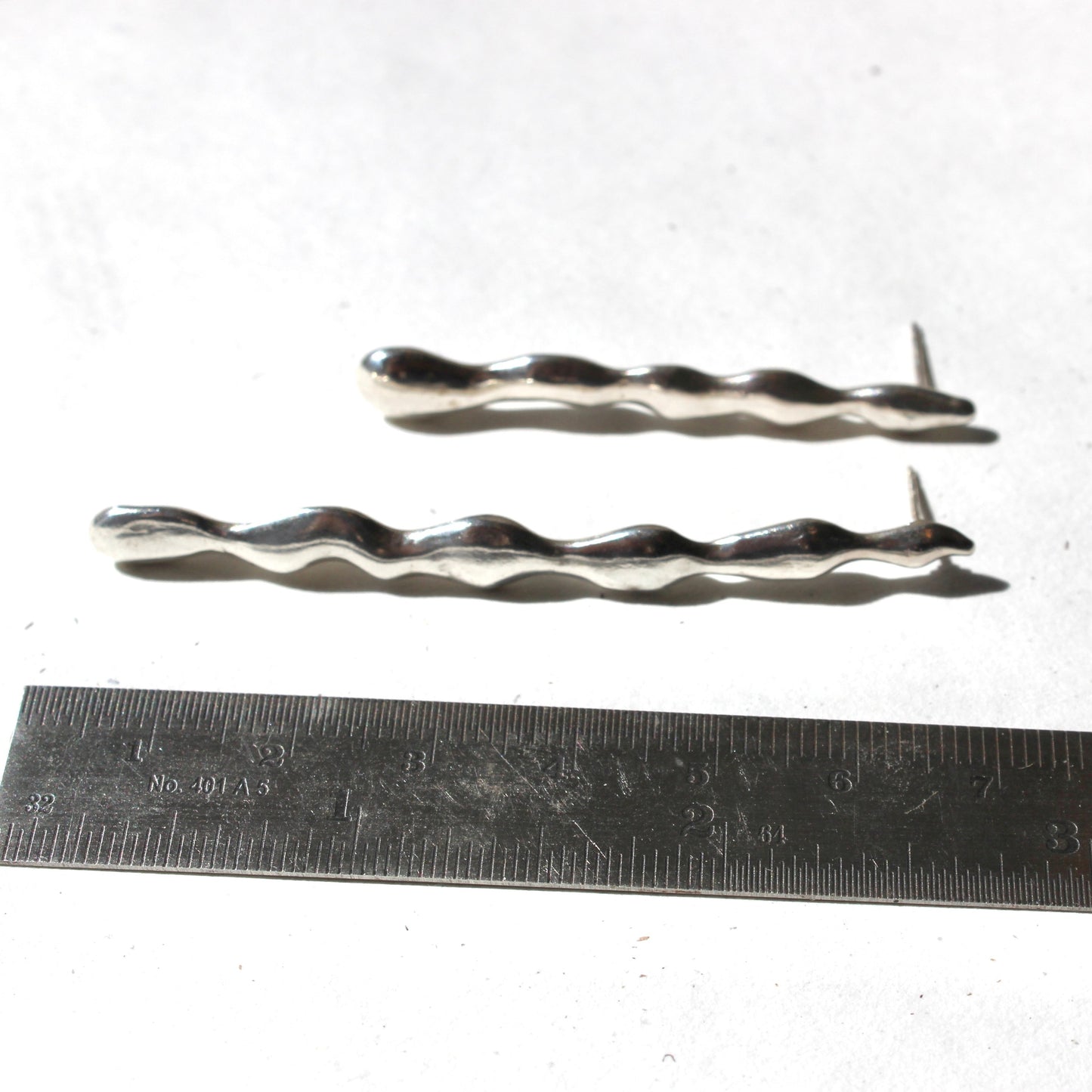 THE RAINDROP EARRINGS