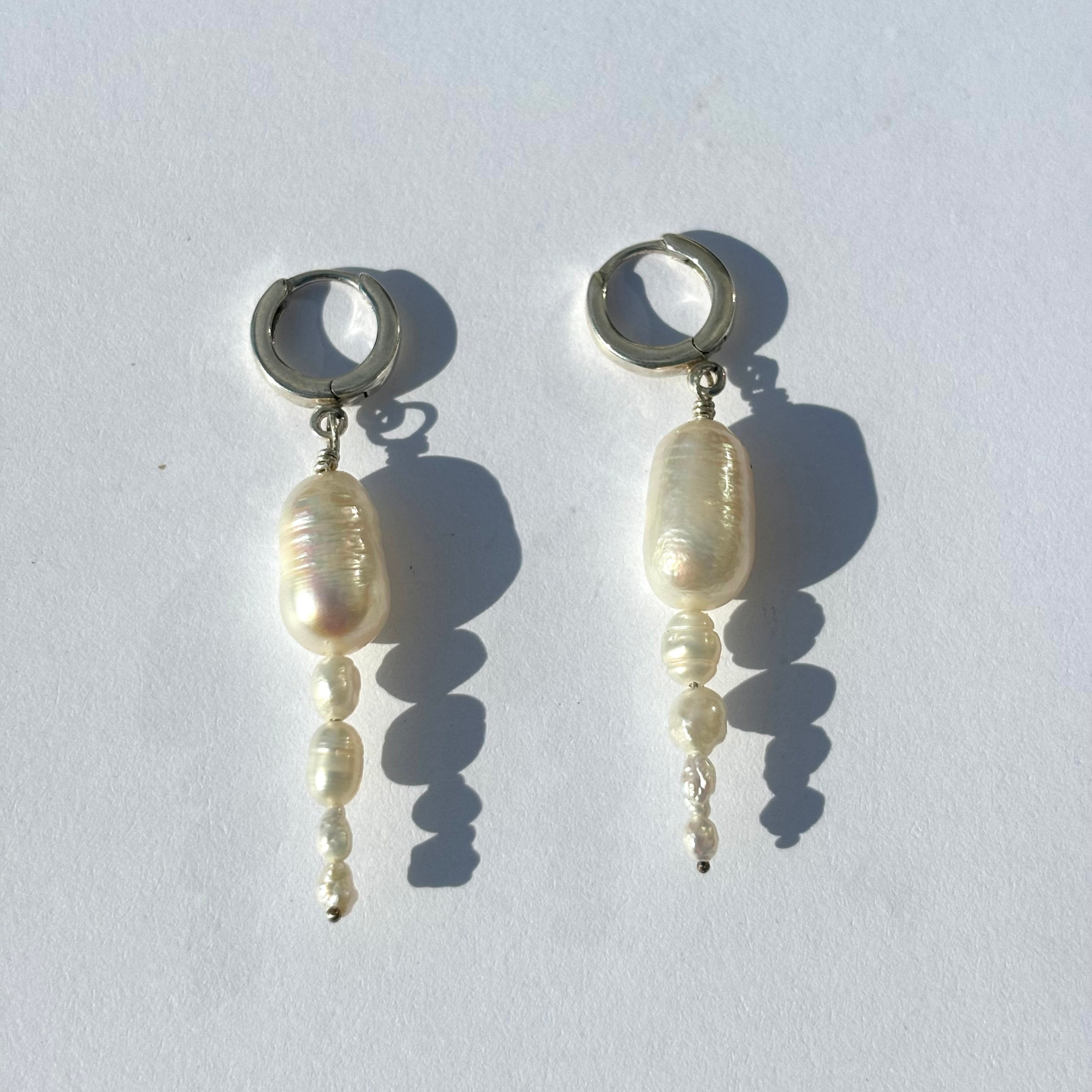 PEARL DANGLE EARRINGS