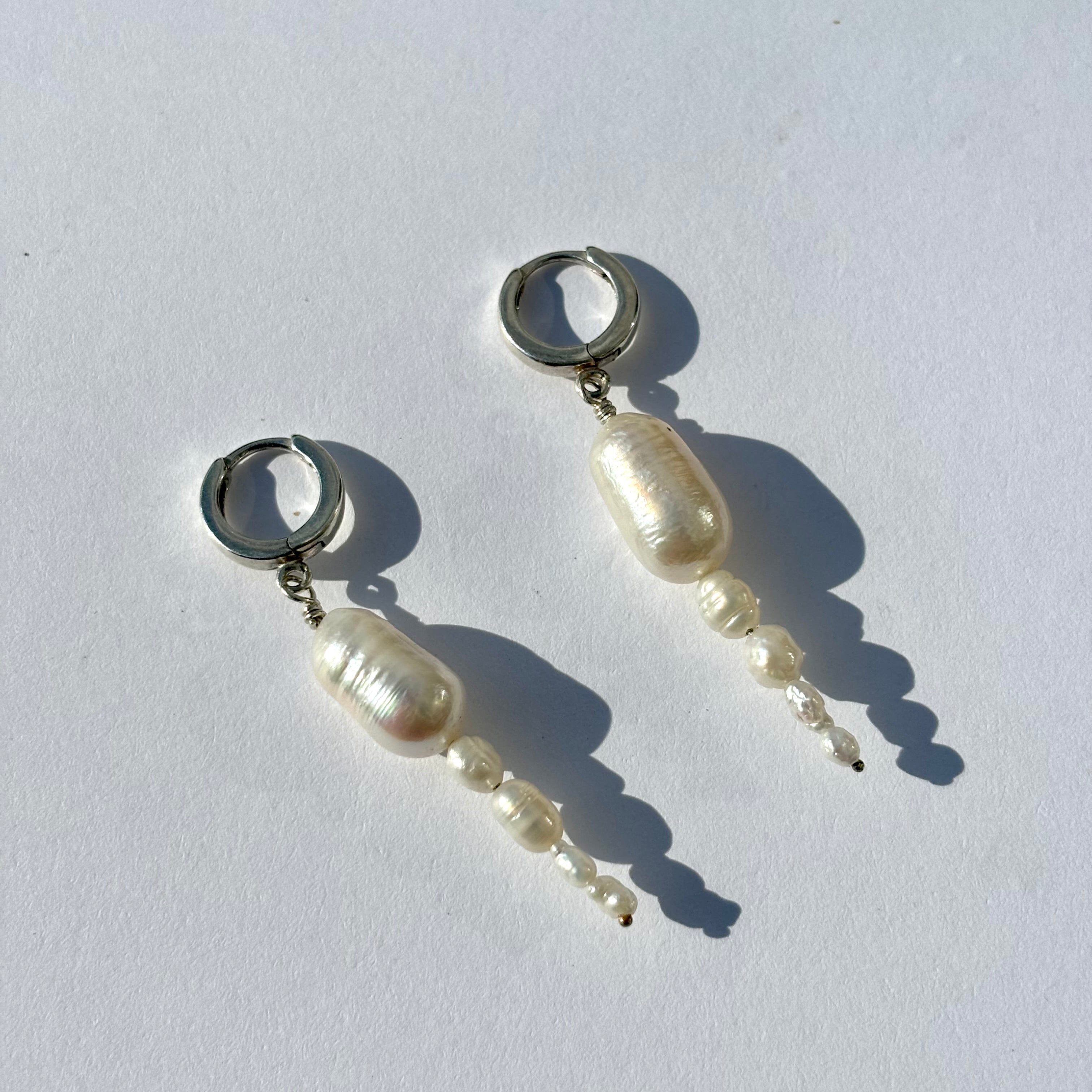 PEARL DANGLE EARRINGS