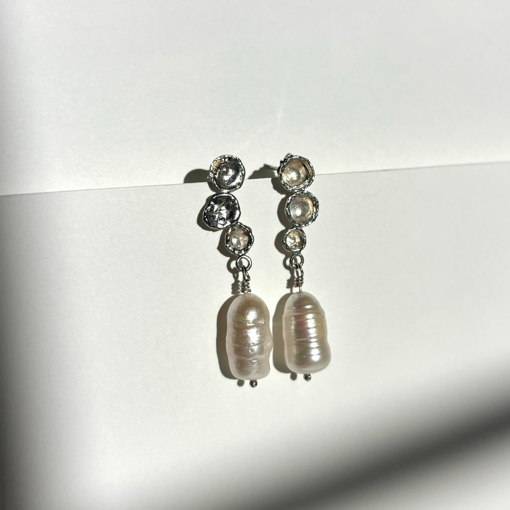 PEARL DANGLE EARRINGS
