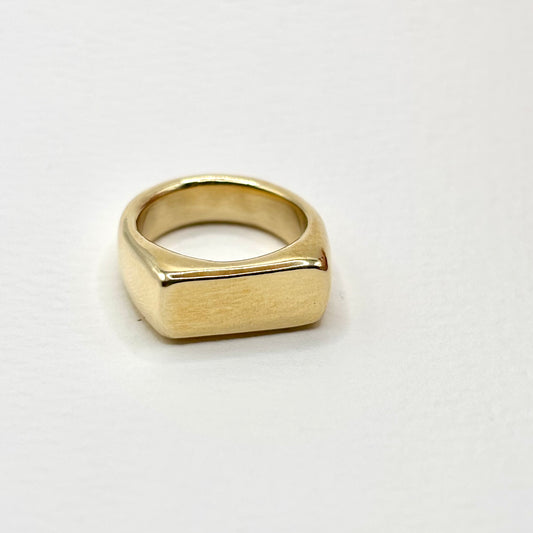 SIGNET RING