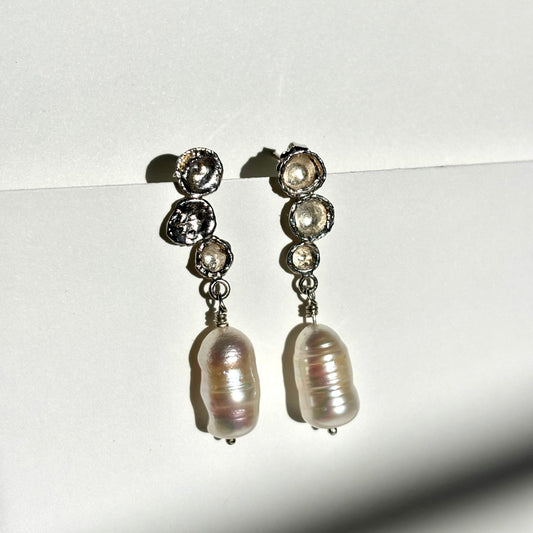 PEARL DANGLE EARRINGS