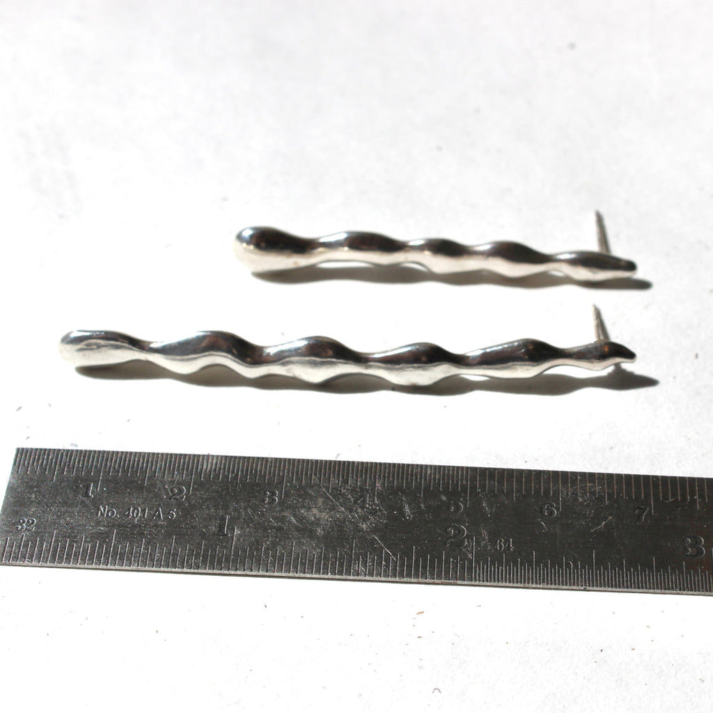 THE RAINDROP EARRINGS